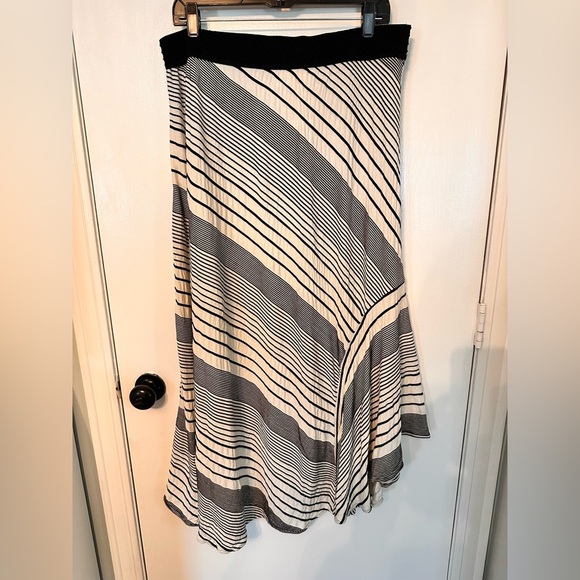 Chico's STRIPE MAXI SKIRT Size 12 (2) Large Black White Textured Hi Low NWT 1711 - Picture 6 of 9